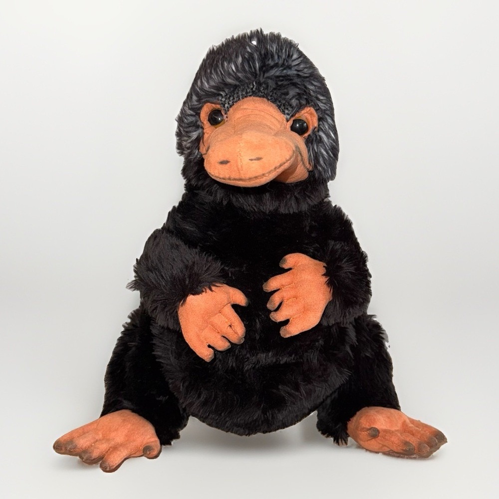 NWT Fantastic Beasts Niffler Plush 12" Wizarding World Harry Potter Pouch 2020